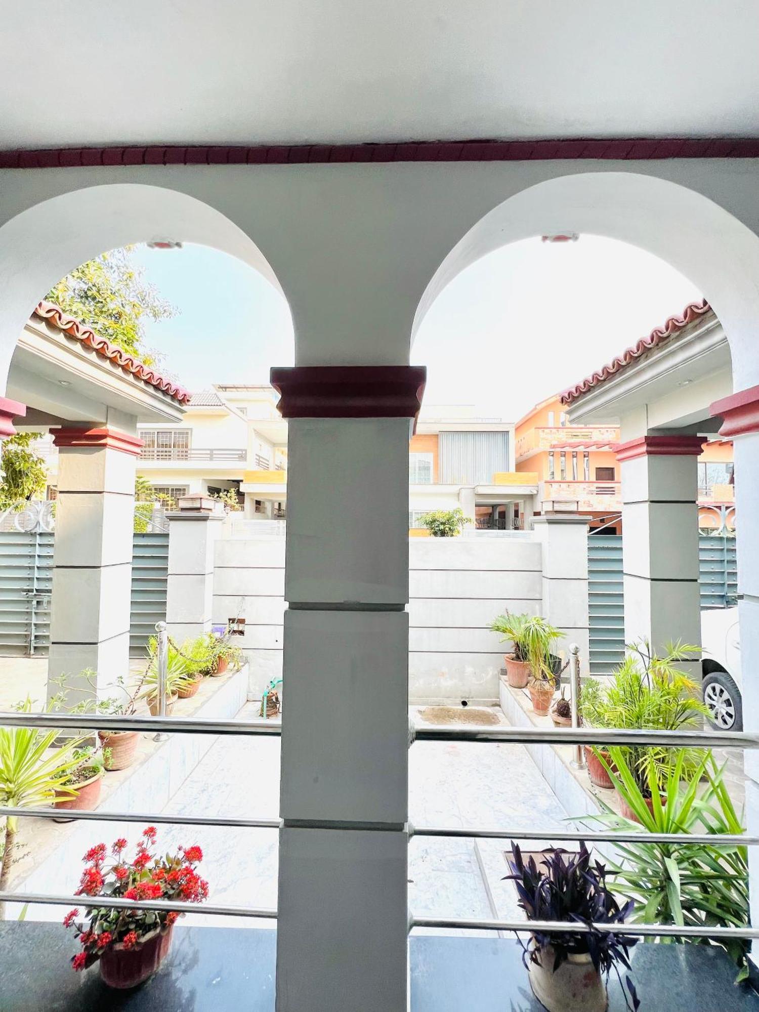 اسلام اباد Imperial Lodges Family Guest House المظهر الخارجي الصورة